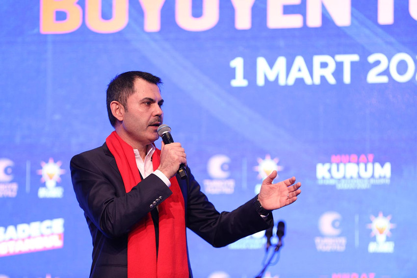 İstanbul Büyükşehir Belediye Başkan Adayı Murat Kurum, 'Üreten İstanbul Büyüyen Türkiye' programında futbolcular ve sanat camiası ile bir araya geldi.