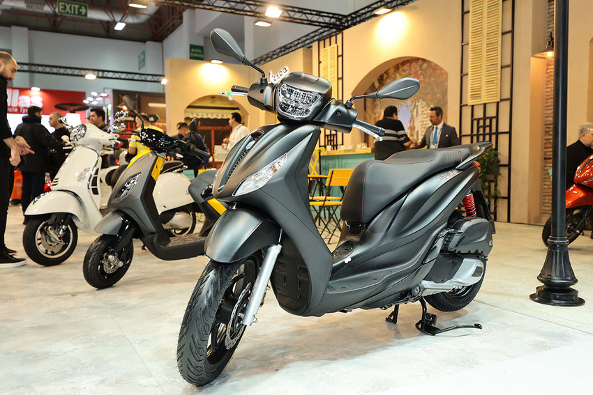 İtalya’nın en köklü ve öncü motosiklet markalarından olan Piaggio, Motobike İstanbul 2024’te, güç-ağırlık dengesiyle sınıfının lideri Beverly, Medley, üç tekerlekli MP3 ve elektrikli Piaggio 1 modellerinin de bulunduğu geniş ürün yelpazesiyle yeni sezonun açılışını gerçekleştirecek. 
