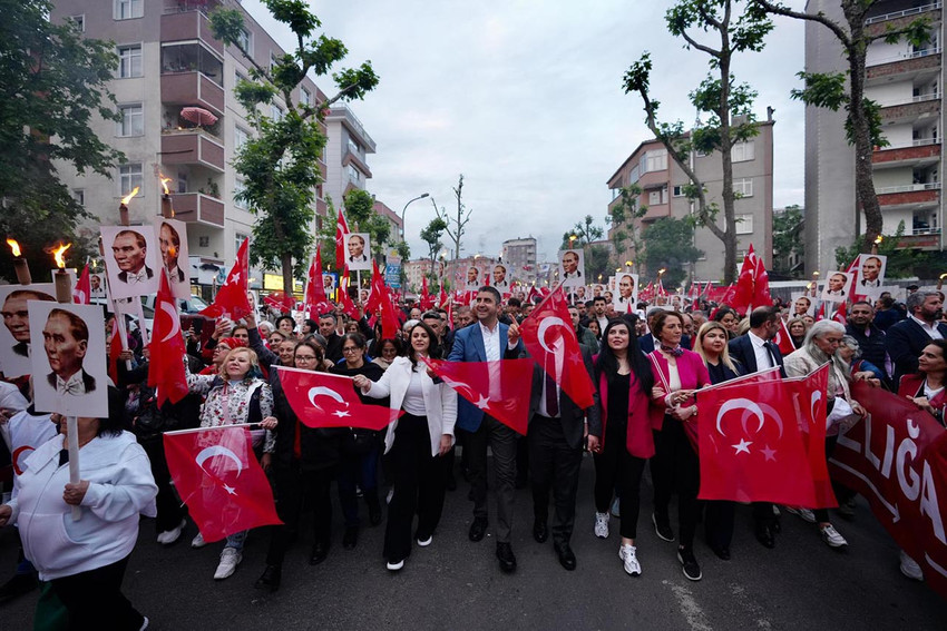 Kartal Belediyesi, Ulu Önder Mustafa Kemal Atatürk’ün Samsun’a çıkışının 105’inci yılında, 19 Mayıs Atatürk’ü Anma, Gençlik ve Spor Bayramı dolayısıyla uzun yıllar unutulmayacak bir kutlamaya ev sahipliği yaptı.