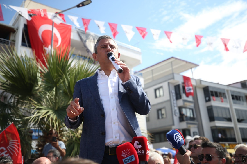 CHP lideri Özel'in seçim vaadi: ''Maaşlardan değil, masraflardan bir 0 atacağız'' - Resim : 1