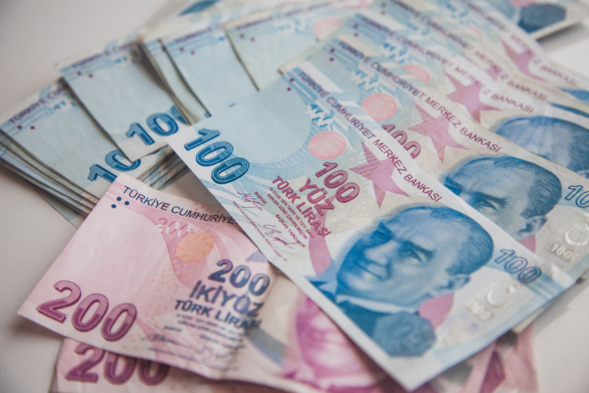 Piyasa Katılımcılar Anketine göre haziran ayı enflasyon beklentisi belli oldu. Enflasyon tahminlerine göre emekli, memur ve memur emeklilerin zamlı maaş tablosu ortaya çıktı. 