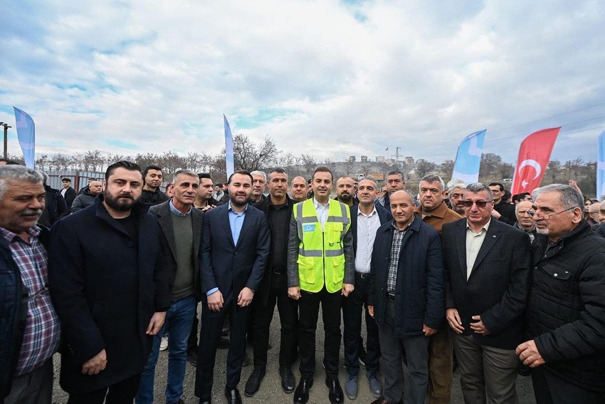 Balıkesir merkezine açılacak ilk Cemevi’nin temeli Balıkesir Büyükşehir Belediyesi tarafından Gaziosmanpaşa Mahallesi’nde atıldı. Temel atma töreninde konuşan Balıkesir Büyükşehir Belediye Başkanı Akın, on binlerce Alevinin yaşadığı bir kentte geç kalınmış yatırım olduğunu belirtirken, ''Alevilerin ibadethane olarak gördüğü Cemevinin halen yasal güvence altına alınmış olmaması 21. yüzyılın ilk çeyreği biterken bir Türkiye ayıbıdır'' dedi.