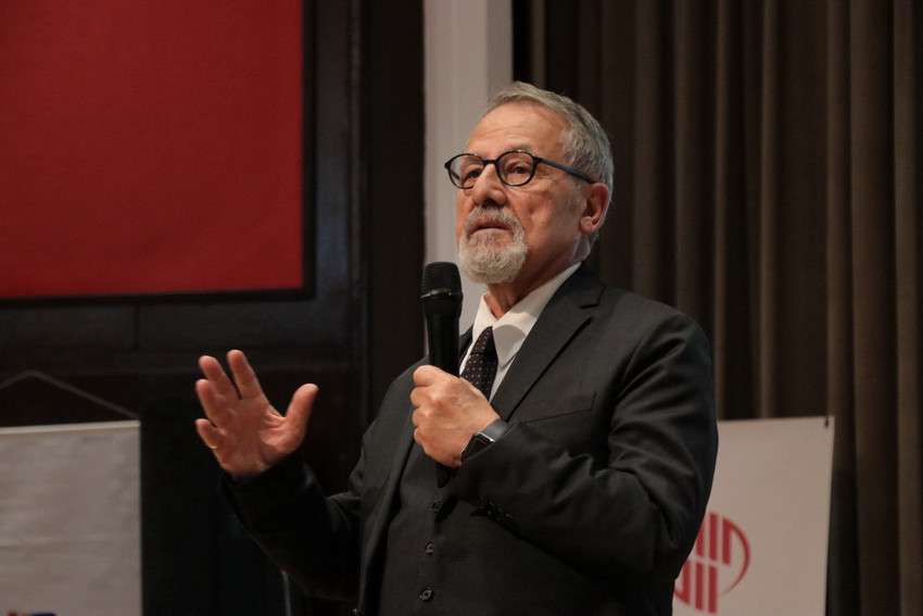 2023 yılı 6 Şubat'ta Kahramanmaraş ve Hatay merkezli meydana gelen, 11 ilimizi yerle bir edip, 53 bin 537 canımızı yitirmemize yol açan 7.7 ve 7.6 büyüklüğündeki depremlerden yaklaşık 1,5 yıl önce bölgeyi uyaran Prof. Dr. Naci Görür bu sefer de Ecemiş fayını işaret ederek, 