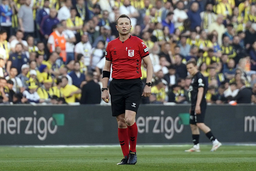 Trendyol Süper Lig'in 8. haftasında oynanacak Galatasaray - Beşiktaş derbisini hakem Yasin Kol yönetecek.