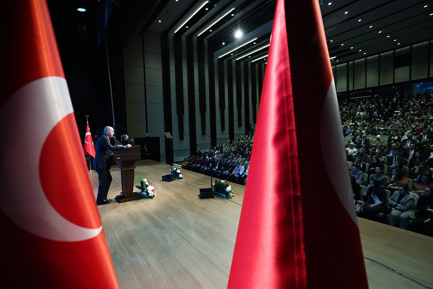 Cumhurbaşkanı Erdoğan, Türkiye'nin doğurganlık hızında felaketi yaşadığını belirterek 