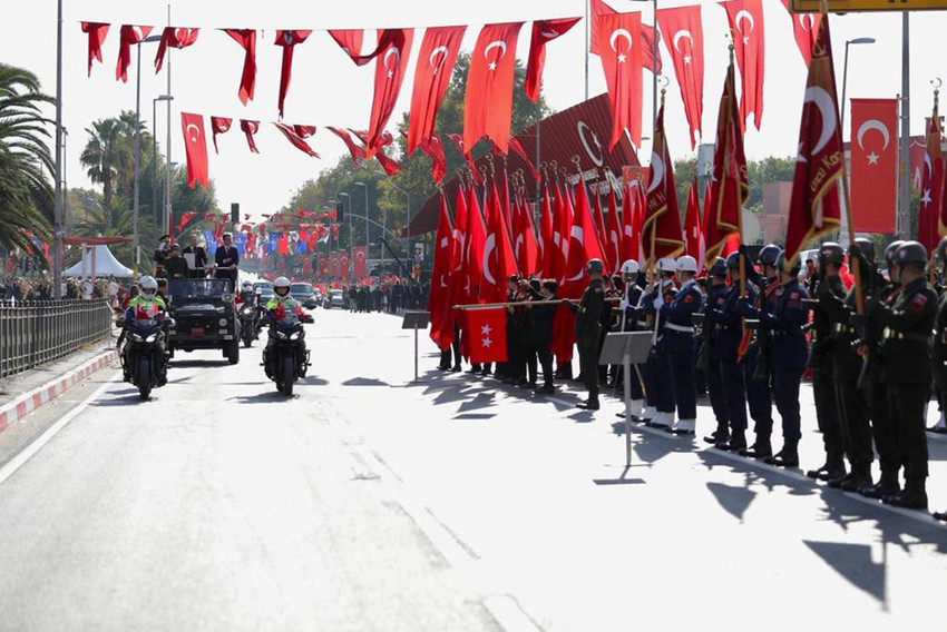 Vatan Caddesi'nde 99'uncu yıl coşkusu - Resim : 2