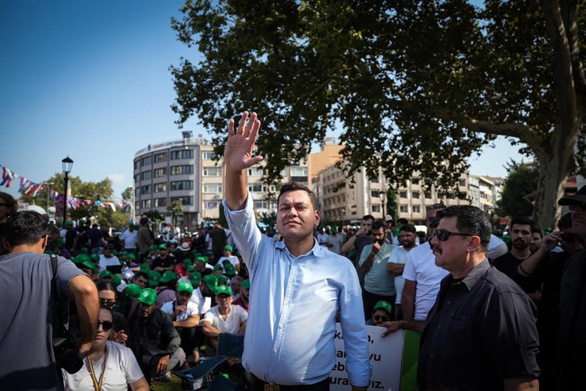 Martı kurucusu Oğuz Alper Öktem, Martı TAG'ın artık lisanslı şekilde e-ulaşım hizmeti vereceğini açıkladı.