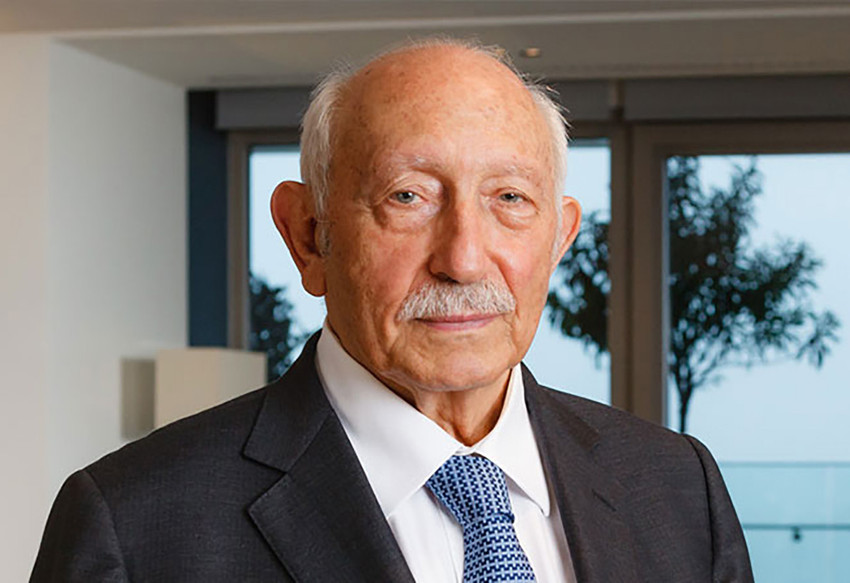 Türk sanayisinin önde gelen isimlerinden Kibar Holding'in kurucusu Asım Kibar, tedavi gördüğü hastanede hayatını kaybetti. 