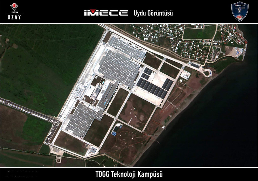 Bundan yaklaşık 2,5 ay önce uzaya fırlatılan Türkiye'nin yerli ve milli ilk gözlem uydusu olan İMECE'nin çektiği ilk fotoğraf geldi. 