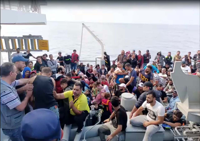 Kaş açıklarında imdat çağrısı yapan gemiden göçmenler çıktı - Resim : 1