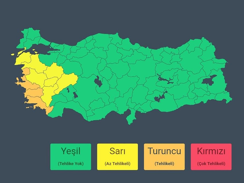 İçişleri Bakanlığı, 3 ilde turuncu, 7 ilde ise sarı kodlu fırtına uyarısı verildiğini belirterek, olumsuzluklara karşı dikkatli ve tedbirli olunması uyarısında bulundu.