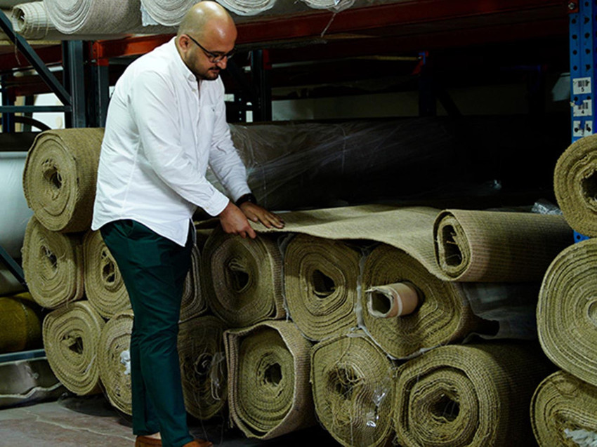 2019 yılında dijitalde başlayan bir girişim olarak dikkat çeken Cool Halı, bugün hem Türkiye pazarında güçlü konumunu pekiştiriyor hem de uluslararası arenada adım adım ilerliyor.