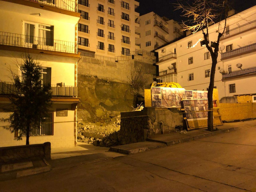 Ankara'da kabus gecesi! 21 bina boşaltıldı; geceyi sokakta geçirdiler! - Resim: 4