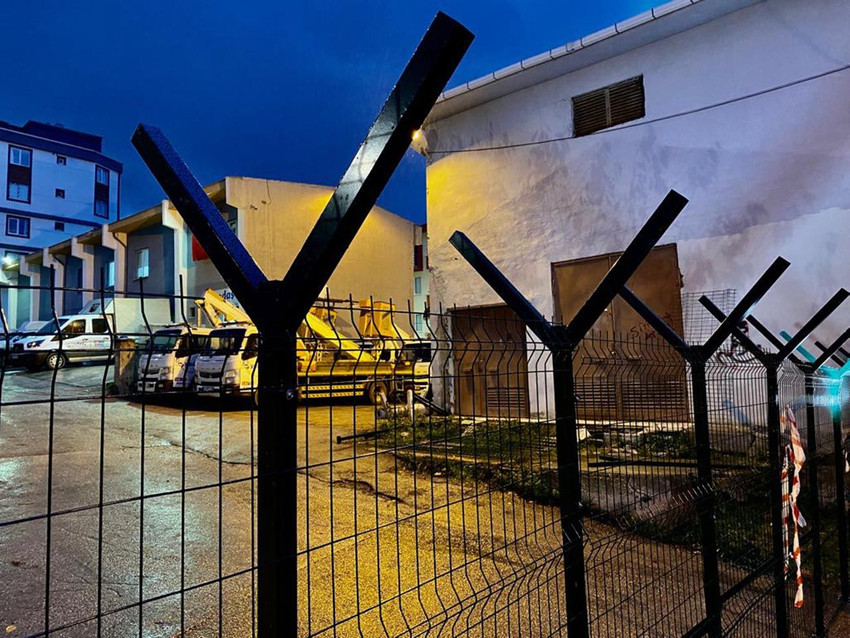 50 yıllık sokak tel örgüyle kapatıldı! Mahallede isyan var - Resim: 4