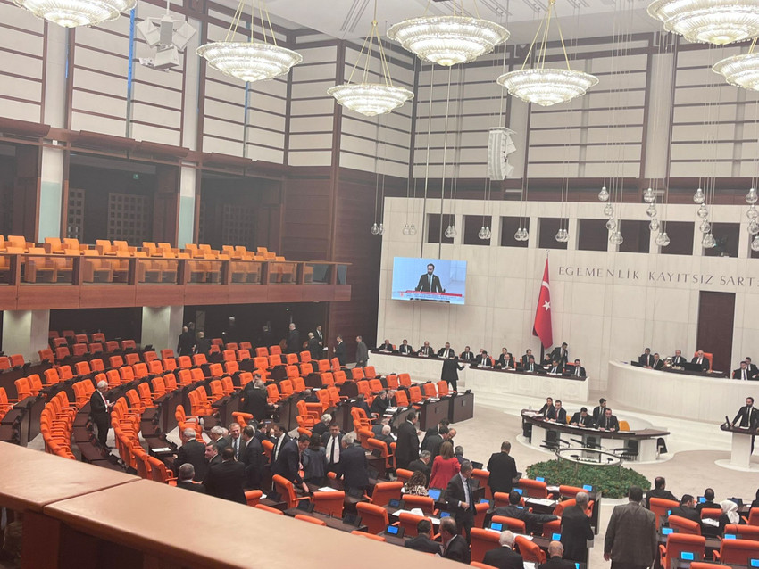 İYİ Parti'den protesto: Meclis'i terk ettiler! - Resim : 1