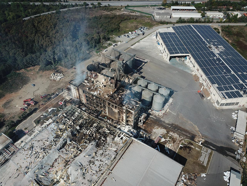 Sakarya'da 1 kişinin öldüğü, 30 kişinin yaralandığı makarna fabrikasındaki patlamaya ilişkin soruşturmada 6 kişi gözaltına alındı. 