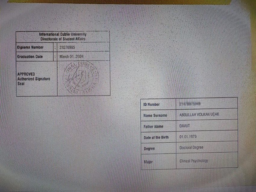 Türkiye'yi sarsan sahte diploma skandalında alınıp tutuklandıktan sonra diplomasının sahte olduğu iddiasıyla "sahte psikolog" iddialarıyla gündeme gelen Abdullah Volkan Uçak, uluslararası geçerliliği olan psikolog diploması olduğunu ancak Türkiye'de çalışabilmek için denklik almak isterken internet üzerinden tanıştığı kişilere e-devlet şifresini verdikten sonra hayatının karardığını anlattı.