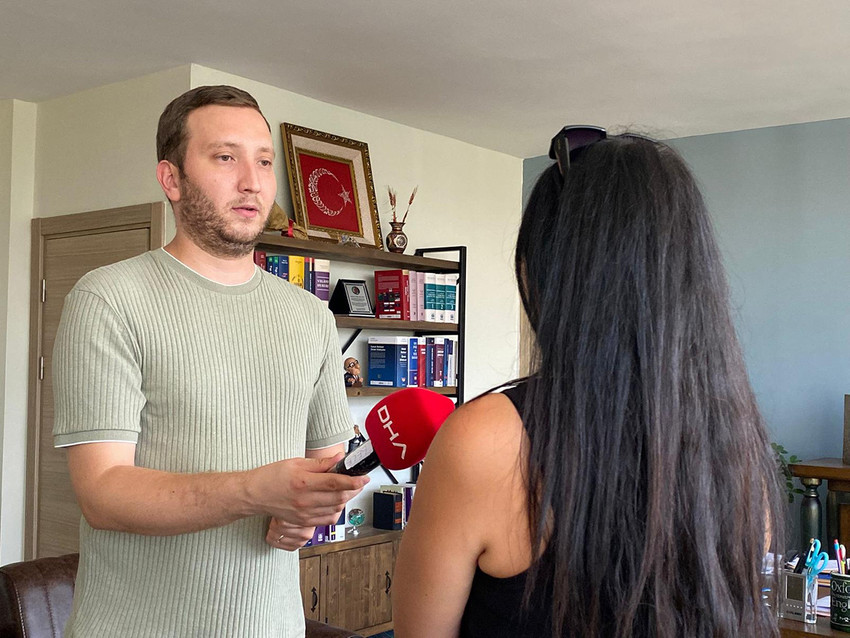 Ankara'da 38 yaşında bir genç kadın, evinde uyurken, uzaktan erişim sağlayarak cep telefonuna sızan dolandırıcıların korkunç planıyla tam 628 bin TL dolandırdı.