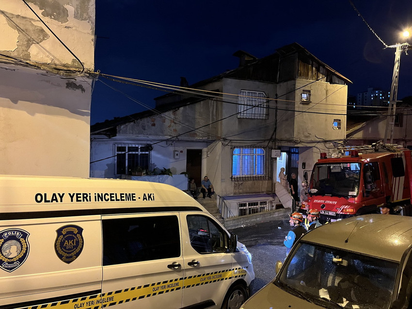 İstanbul Ey&uuml;psultan'da 3 katlı bir binanın bodrum katında &ccedil;ıkan yangın facia ile sonu&ccedil;lanıyordu. Alevlerin arasında mahsur kalan yabancı uyruklu 2'si &ccedil;ocuk 4 kişi, itfaiye ekiplerinin zamanla yarıştığı operasyonla kurtarıldı. 