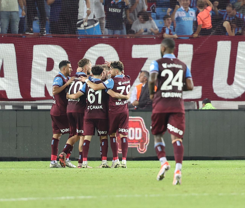 Trabzonspor, UEFA Avrupa Ligi 2. eleme turunda 2-0 kazandığı maçın rövanşında Slovakya temsilcisi Ruzomberok'u sahasında 1-0 yenerek tur atladı.