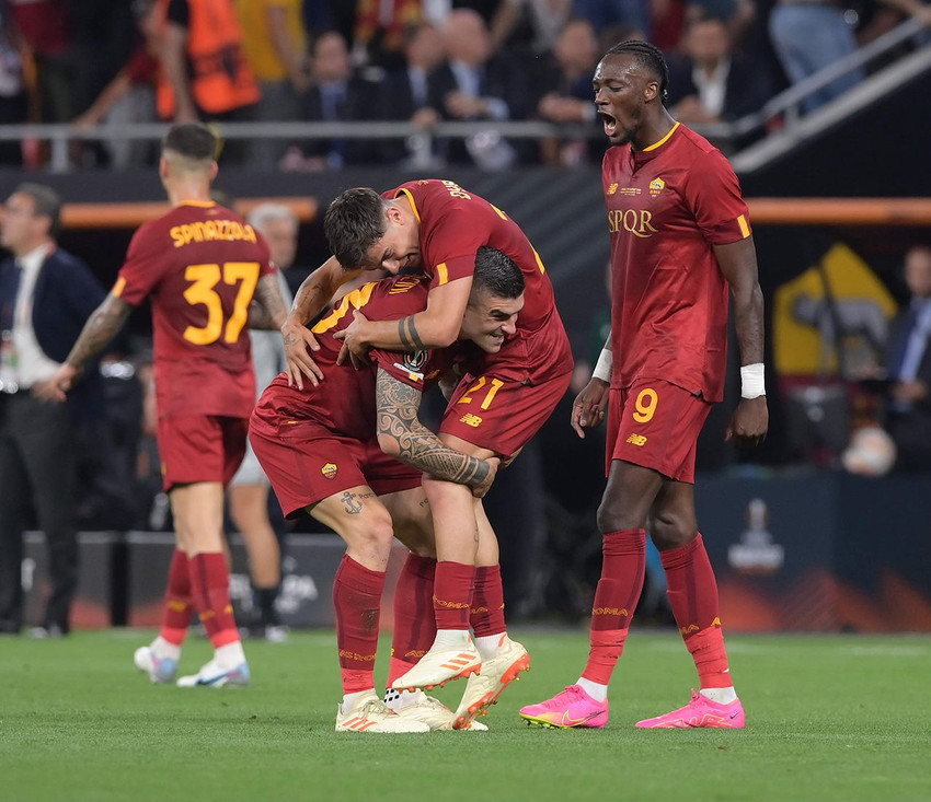 UEFA Avrupa Ligi Kupası sahibini buldu - Resim: 2