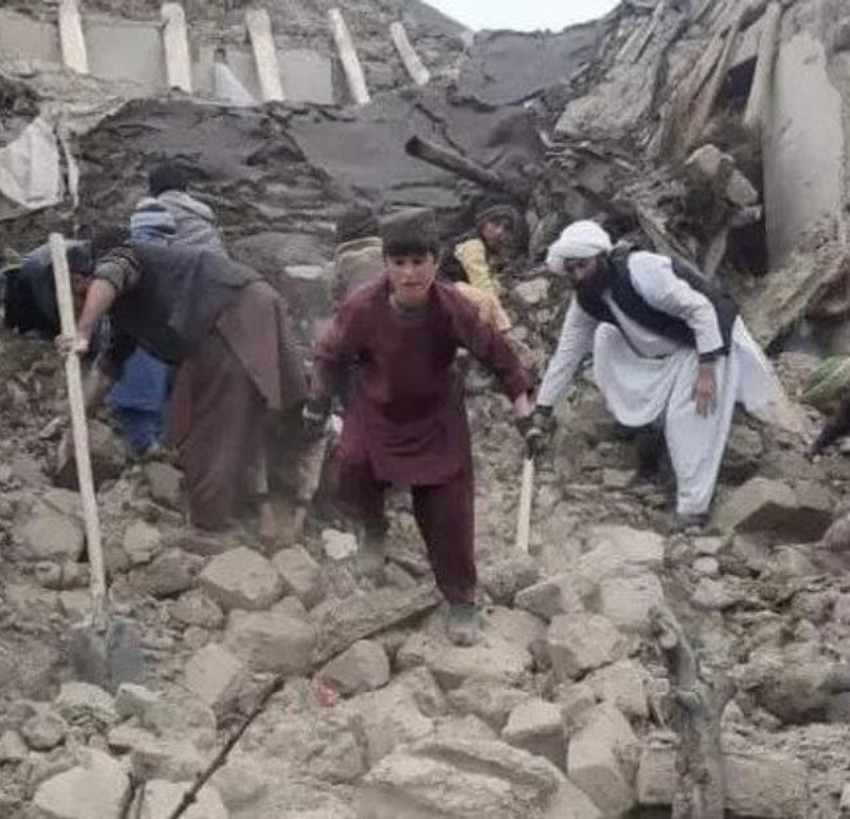 Afganistan'da deprem felaketi: Ölü sayısı artıyor - Resim : 2