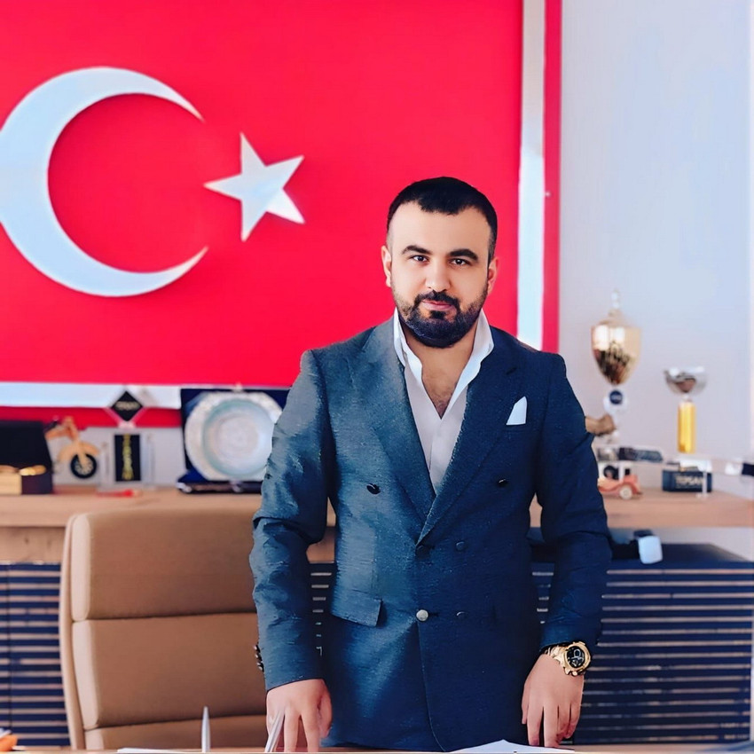 Yeni siyasi parti hazırlıkları içerisinde olan iş insanı Teoman YILDIRIM ve ekibi halkın kendi iktidarına kavuşması, kendi iktidarına gelmesi süreci için hızlı ve kararlı bir şekilde çalıştıklarını ifade etti.