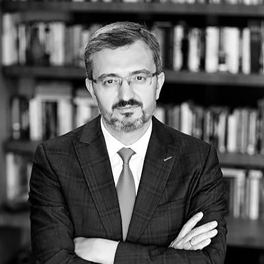 İletişim Başkanı Fahrettin Altun, Türkiye İnsan Hakları ve Eşitlik Kurulu Başkanlığı’na atandı. Altun’dan boşalan İletişim Başkanlığı’na ise Dışişleri Bakanlığı Bakan Yardımcısı Burhanettin Duran getirildi.