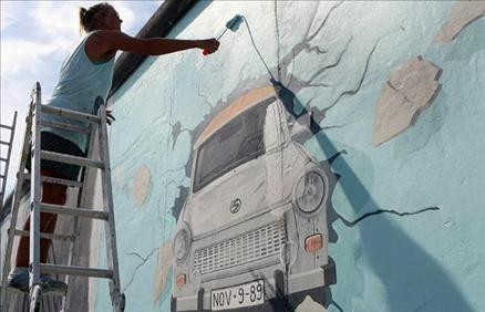 Berlin Duvarı restore ediliyor