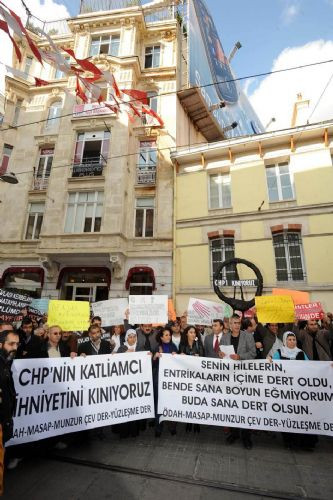 Tuncelililer CHPyi protesto etti