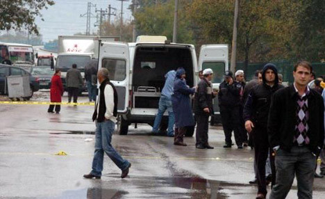 Sevgilisini öldürüp köprüden atladı