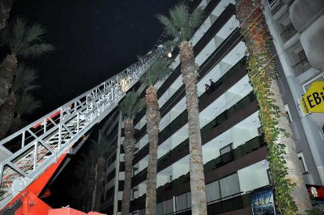 İzmirde otel yangını