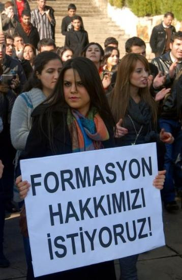 Rektörü protesto ettiler