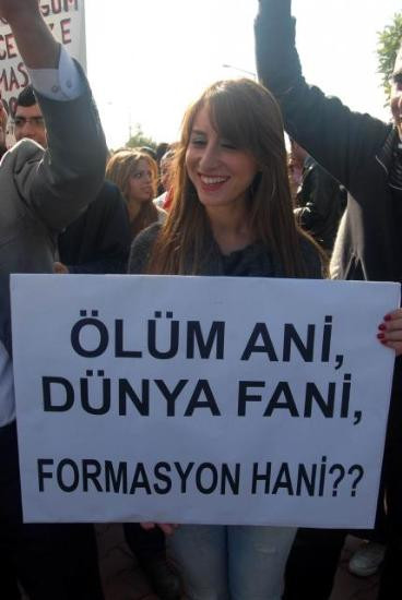 Rektörü protesto ettiler