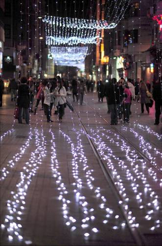 İstiklal Caddesi yılbaşına hazır