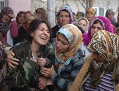 Vedaya yüreği dayanmadı !