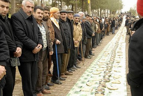 Şeyh için 500 metrelik sofra