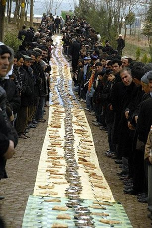 Şeyh için 500 metrelik sofra