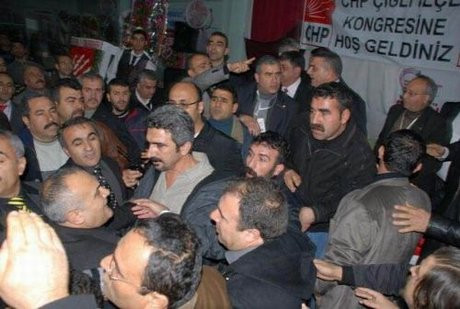 CHPliler birbirine girdi