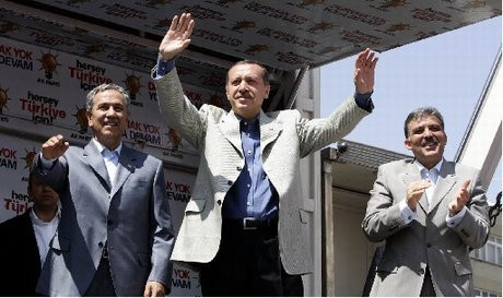 Arınç bu fotoğrafları unuttu..