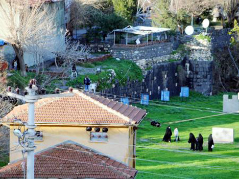 Kışladan türbe açılımı