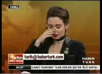 Canlı yayında uyudu
