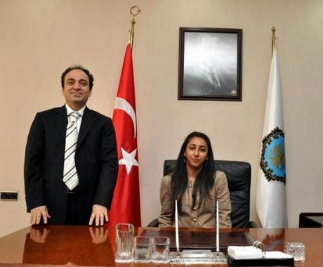 Baydemir koltuğunu devretti