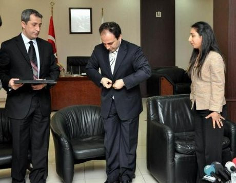 Baydemir koltuğunu devretti