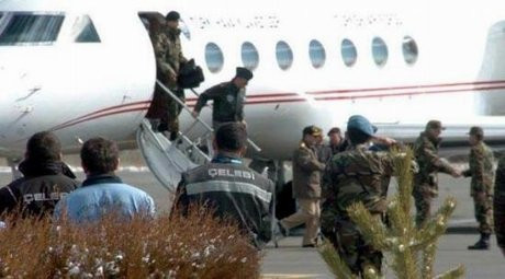Org. Berk, Başbuğu karşıladı
