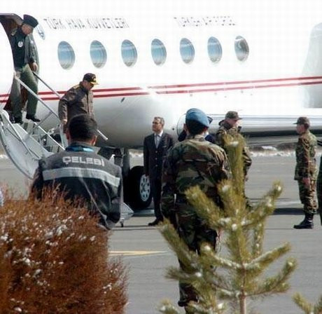 Org. Berk, Başbuğu karşıladı