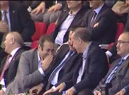 Çok yakışıklı adamsın