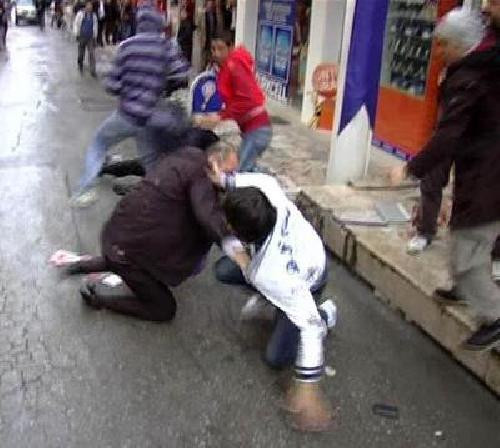 Dergi satan gençler gazi dövdü !