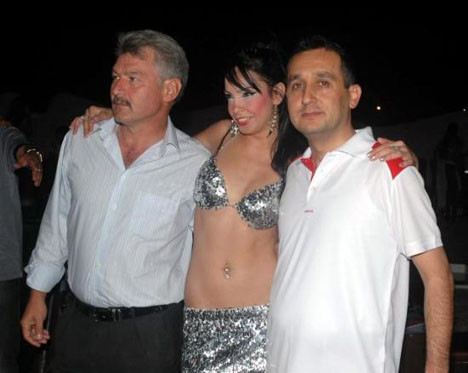 Alemci kaymakama sigara cezası
