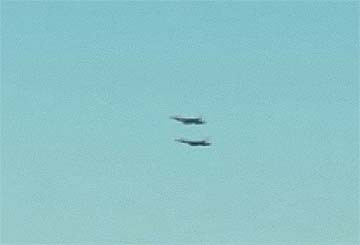 Savaş uçakları UFOyu kovaladı